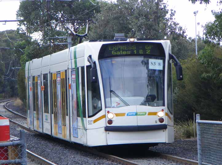 Yarra Trams Combino Grand Prix 5007